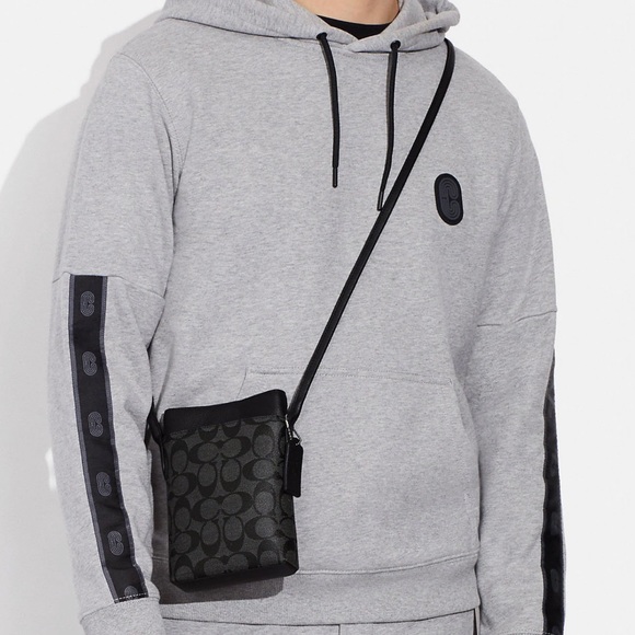 Coach CB911 Hudson Phone Lanyard In Signature Canvas - Picture 7 of 10